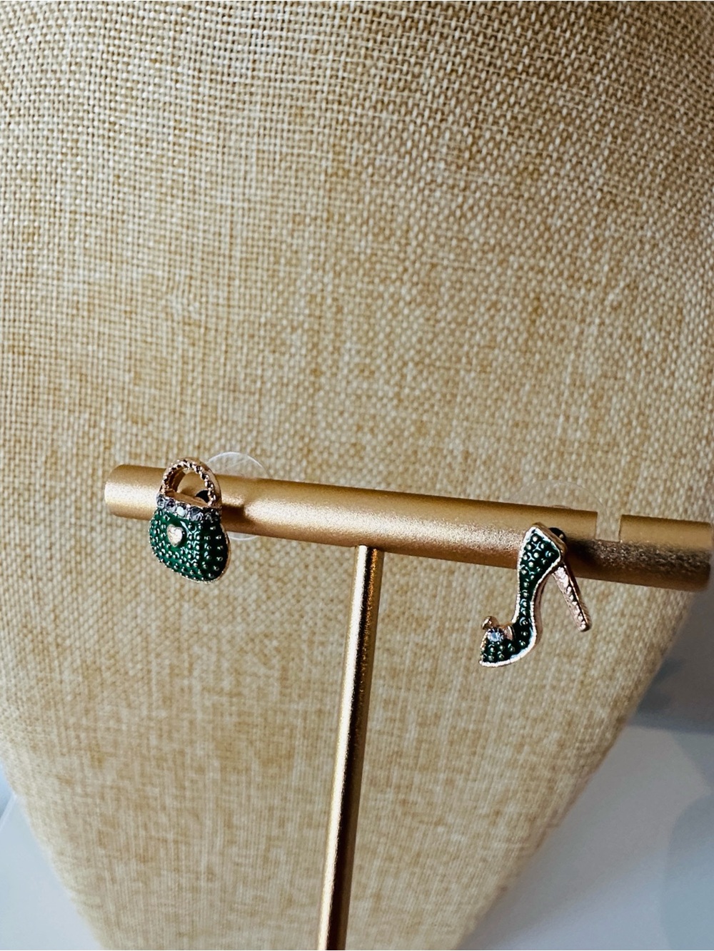 Fashion Jewelry Green Crystal High Heel and Handbag Stud Earrings